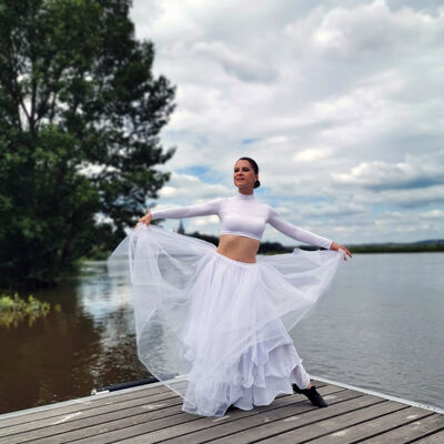 Eine Veranstaltung im Rahmen der Kultur(All)Tage mit Anna Ameno (Tanz), Andrea Dorschner (E-Harfe) und Matthias Baumgart (Saxophon).